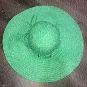 Women’s green Floppy straw hat